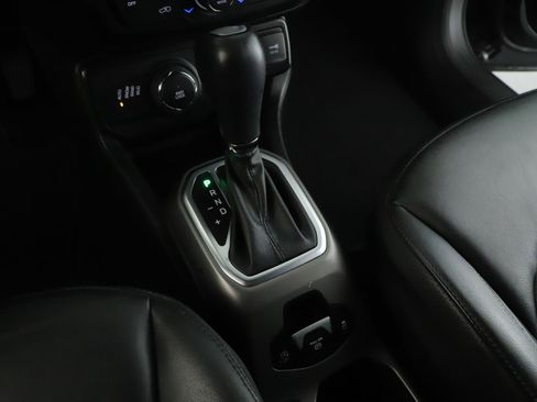 Used 2020 Jeep Renegade Altitude AWD/4WD image 16