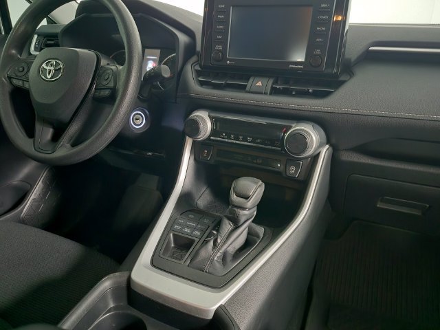 Certified 2021 Toyota RAV4 LE AWD/4WD image 34