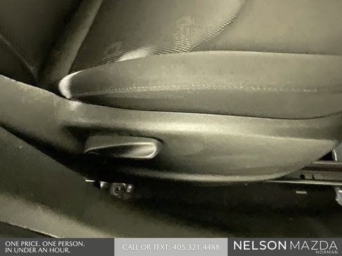 Used 2015 Jeep Renegade Sport w/ Power & Air Group image 28