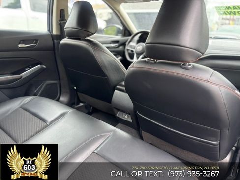 Used 2024 Nissan Altima 2.5 SR FWD image 9