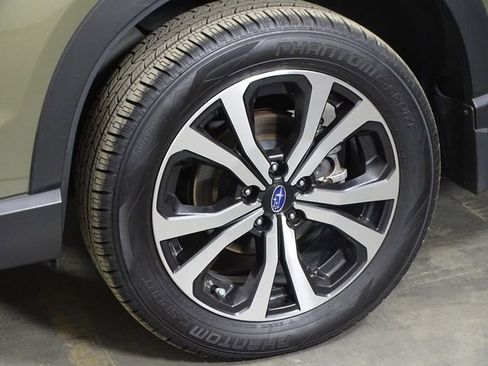 Used 2022 Subaru Forester Limited w/ Popular Package #3 image 44