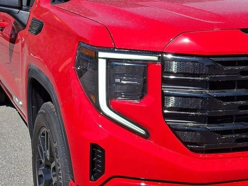 Used 2023 GMC Sierra 1500 Elevation image 9