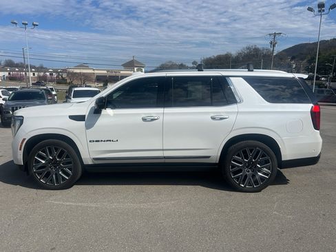 Used 2025 GMC Yukon Denali Ultimate w/ LPO, Floor Liner Package image 6