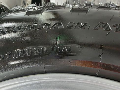 Used 2003 Toyota Land Cruiser AWD/4WD image 66