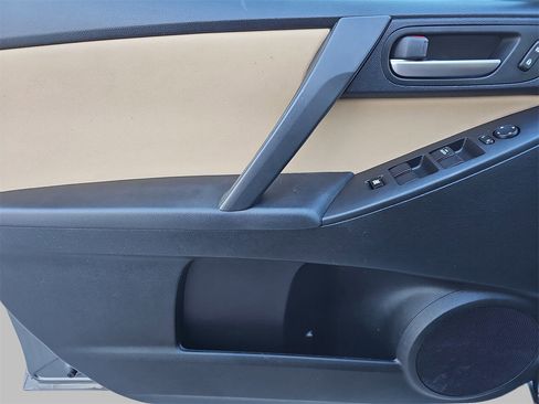 Used 2012 MAZDA MAZDA3 i Touring image 24