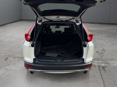 Used 2018 Honda CR-V Touring image 19
