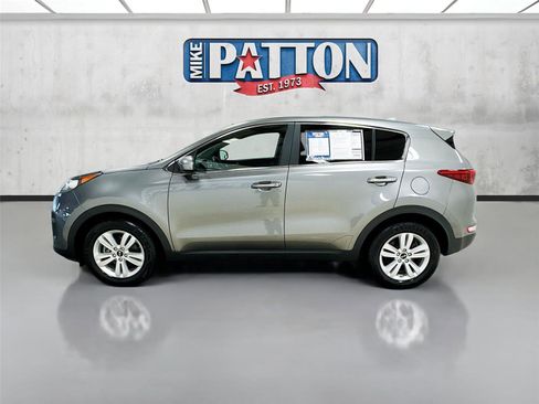 Used 2019 Kia Sportage LX image 4