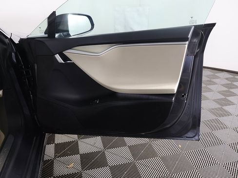 Used 2017 Tesla Model S 75D image 22