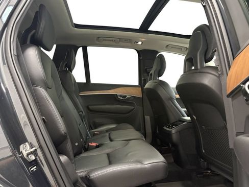 Used 2022 Volvo XC90 T6 Momentum w/ Advanced Package AWD/4WD image 16