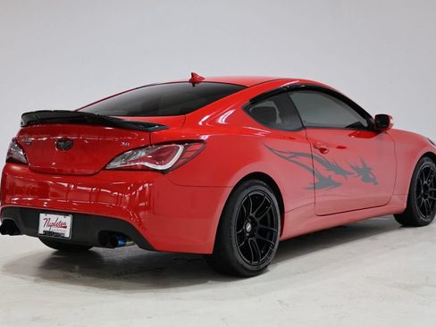 Used 2015 Hyundai Genesis 3.8 RWD image 8