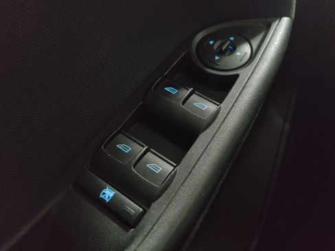 Used 2018 Ford Focus SE FWD image 27
