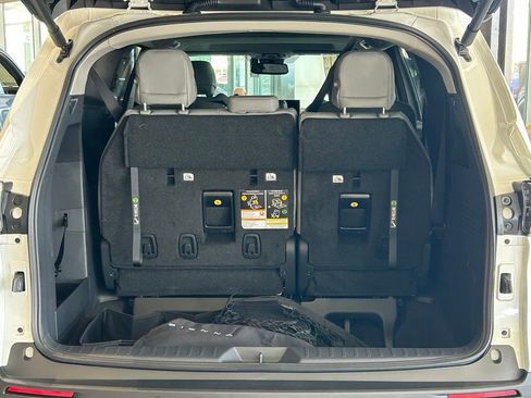 New 2026 Toyota Sienna XLE image 15