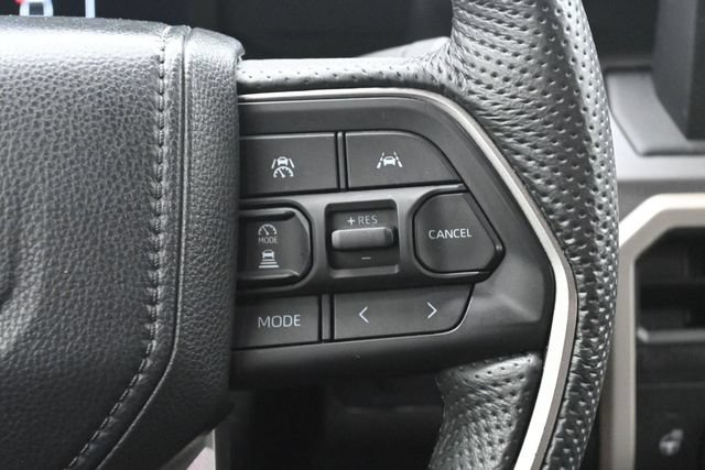 Used 2024 Toyota Tacoma SR5 AWD/4WD image 18