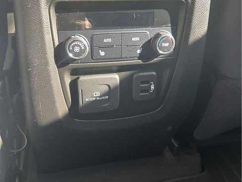 Used 2018 Buick Enclave Premium image 16