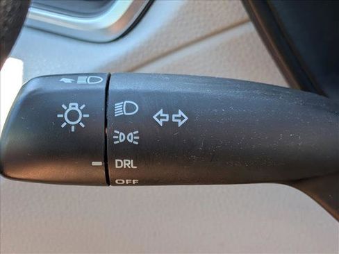 Used 2023 Toyota Corolla Cross L image 16