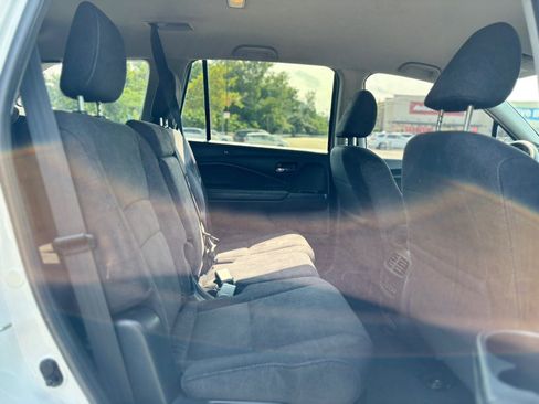 Used 2020 Honda Pilot EX image 18