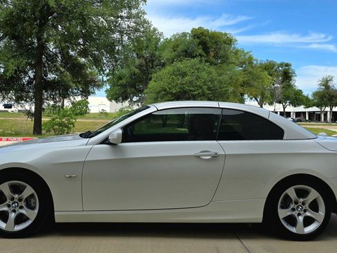 Used 2013 BMW 335i Convertible RWD image 10
