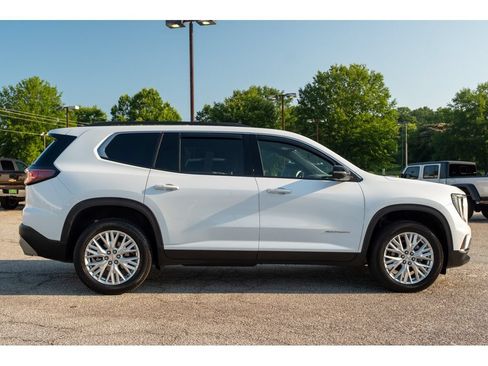 Used 2026 GMC Acadia Elevation w/ Elevation Premium Package FWD image 9