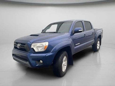 Used 2014 Toyota Tacoma 4x4 Double Cab image 2