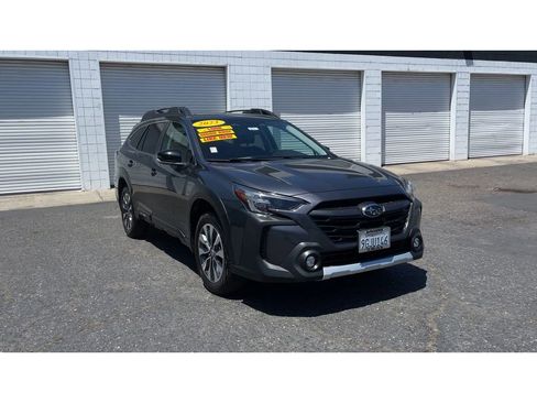 Used 2023 Subaru Outback Limited image 5