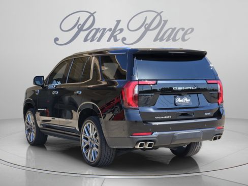 Used 2026 GMC Yukon Denali Ultimate AWD/4WD image 3