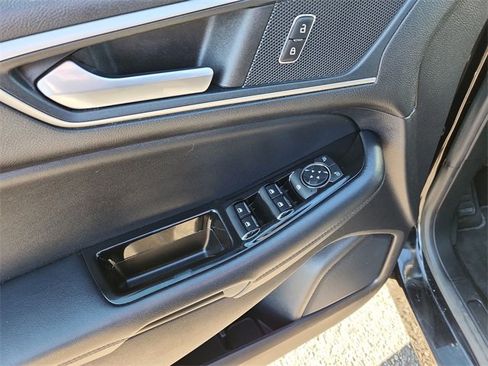 Used 2019 Ford Edge SEL w/ Equipment Group 201A image 22