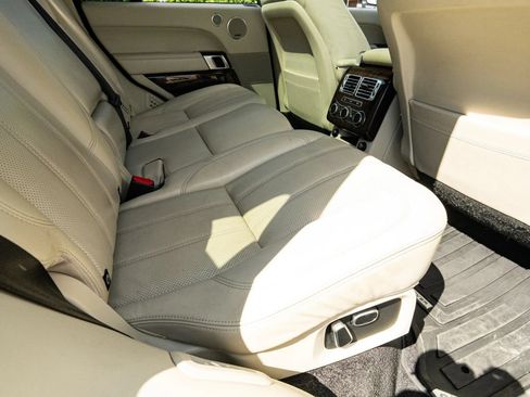 Used 2014 Land Rover Range Rover Supercharged AWD/4WD image 17