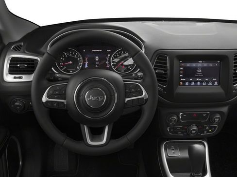 Used 2017 Jeep Compass Latitude w/ Popular Equipment Group FWD image 10