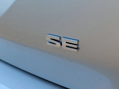 Used 2025 Mitsubishi Outlander SE AWD/4WD image 13