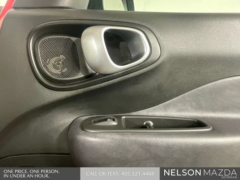 Used 2015 FIAT 500L Lounge FWD image 21