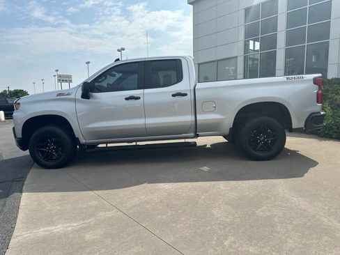 Used 2020 Chevrolet Silverado 1500 Custom Trail Boss w/ Custom Convenience Package AWD/4WD image 8