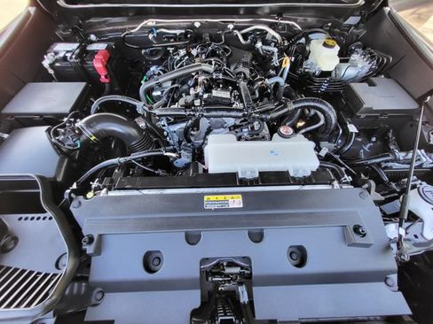 Used 2026 Toyota Tacoma SR5 w/ SR5 Upgrade Package AWD/4WD image 11