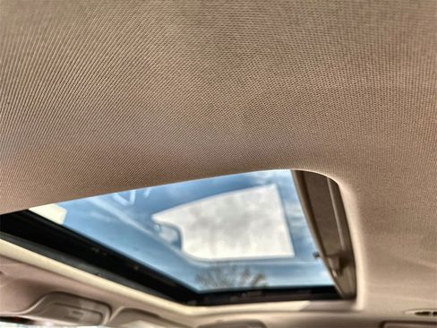 Used 2021 Buick Enclave Avenir w/ Avenir Technology Package image 19