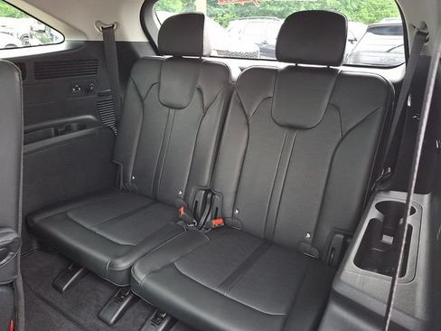 Certified 2025 Kia Sorento SX FWD image 10