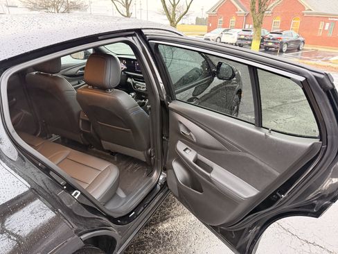 Used 2025 Buick Envista Sport Touring w/ Convenience I Package image 14