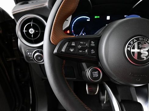 New 2025 Alfa Romeo Stelvio Sprint image 11