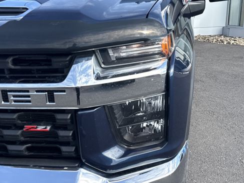 Used 2022 Chevrolet Silverado 2500 LT w/ Convenience Package AWD/4WD image 9