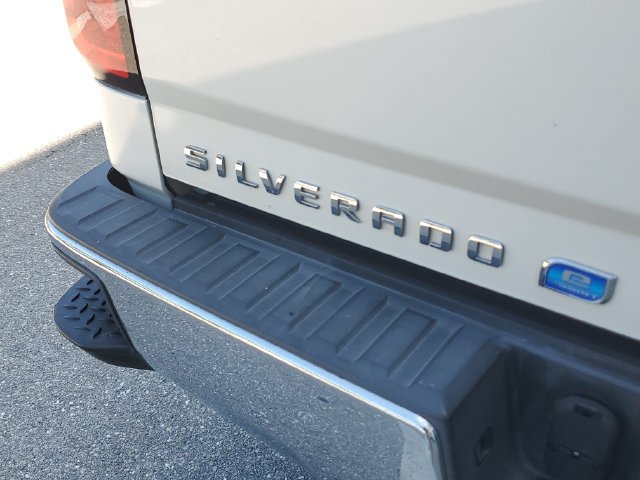 Used 2018 Chevrolet Silverado 1500 LT w/ LT Eassist Package RWD image 7