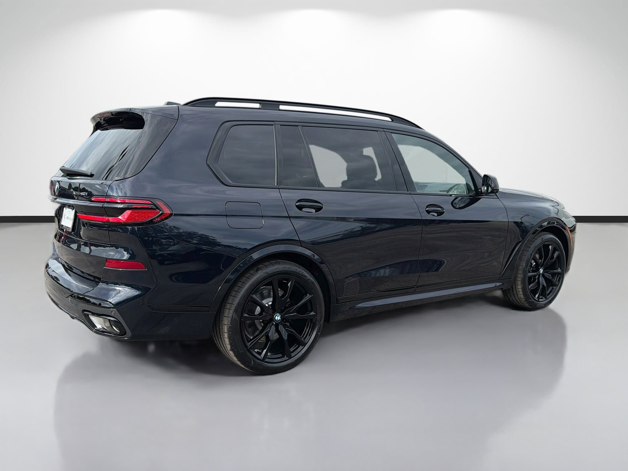 New 2027 BMW X7 xDrive40i w/ Executive Package AWD/4WD image 3