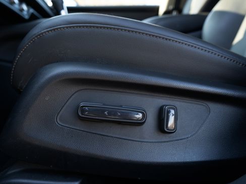 Certified 2025 Honda HR-V EX-L image 42