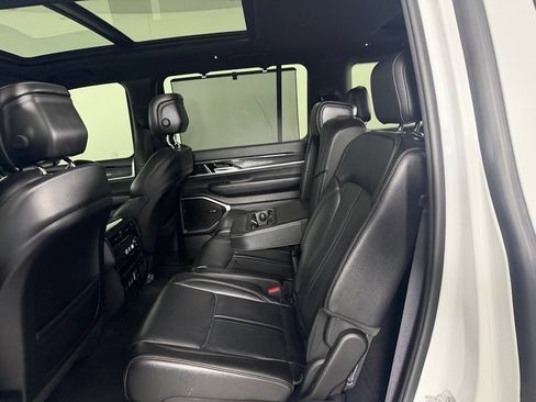 Certified 2023 Jeep Wagoneer 2WD w/ Premium Group I image 26