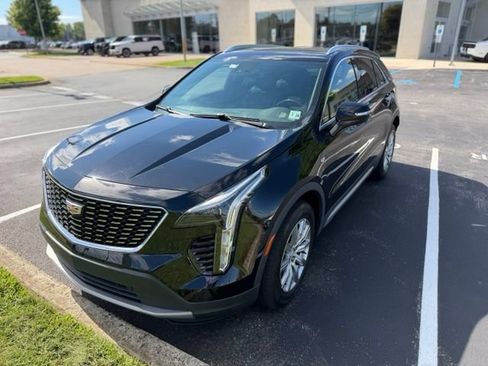 Used 2023 Cadillac XT4 Premium Luxury w/ Cold Weather Package FWD image 1