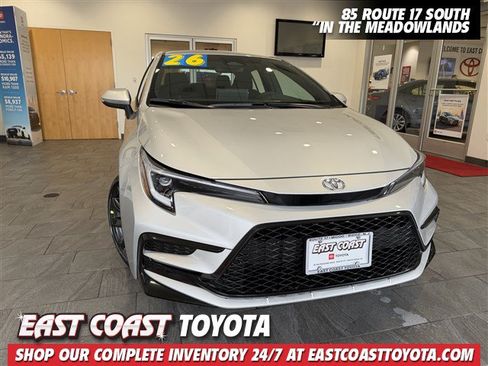Certified 2026 Toyota Corolla SE w/ SE Package FWD image 1