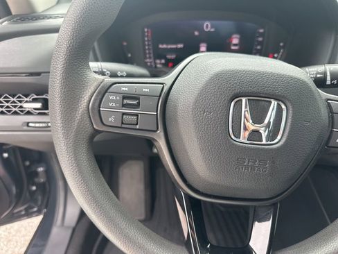 Used 2023 Honda Accord EX image 12
