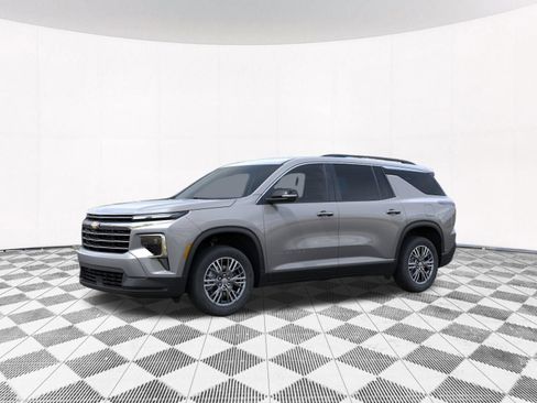 New 2026 Chevrolet Traverse LT w/ Driver Confidence Package AWD/4WD image 5