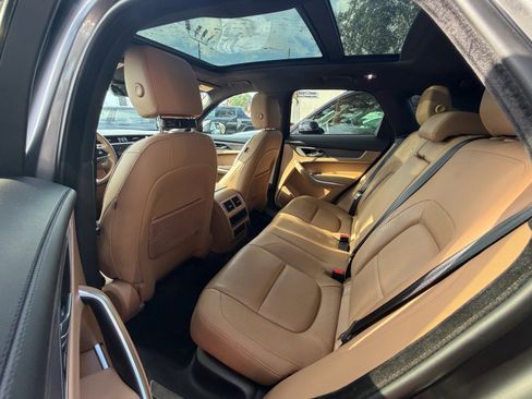 Used 2023 Jaguar F-PACE S AWD/4WD image 9