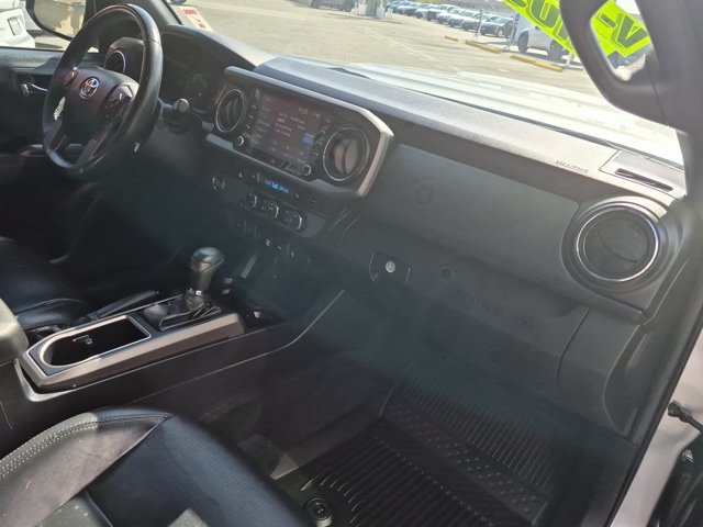 Used 2022 Toyota Tacoma TRD Sport w/ TRD Premium Sport Package RWD image 6
