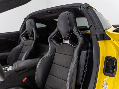 Used 2016 Chevrolet Corvette Z06 w/ C7.r Special Edition RWD image 40