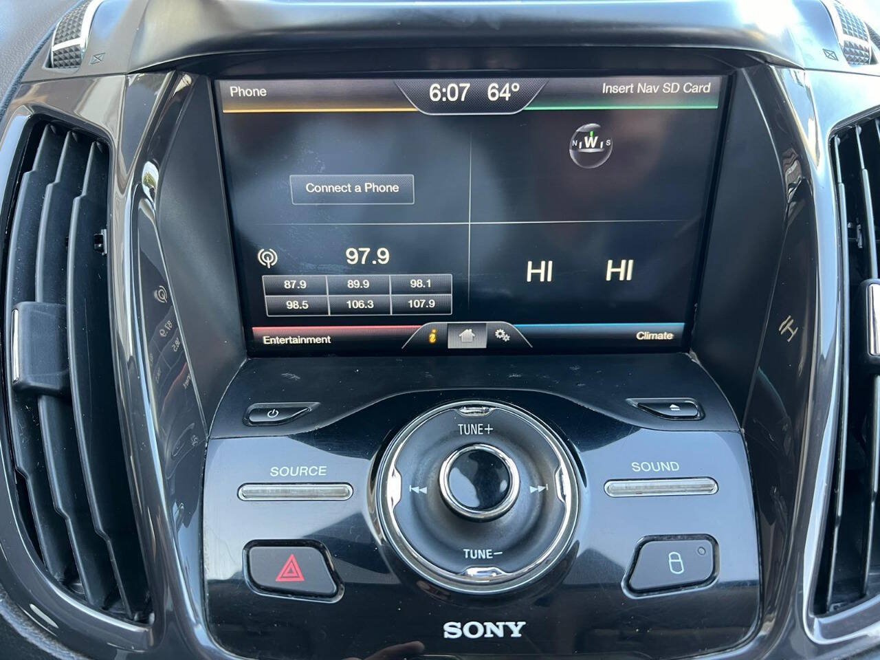 Used 2014 Ford Escape Titanium w/ Equipment Group 401A FWD image 8