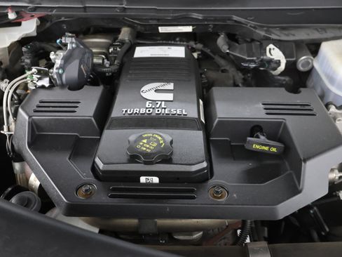 Used 2022 RAM 2500 Big Horn w/ Night Edition AWD/4WD image 19